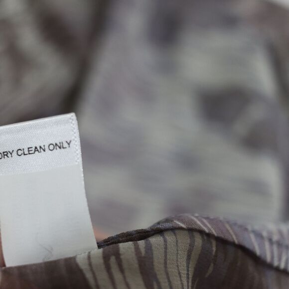 Banana Republic Gray Floral Stripes Pastel Lavender 100% Silk Shirt Top Blouse L - Picture 12 of 13
